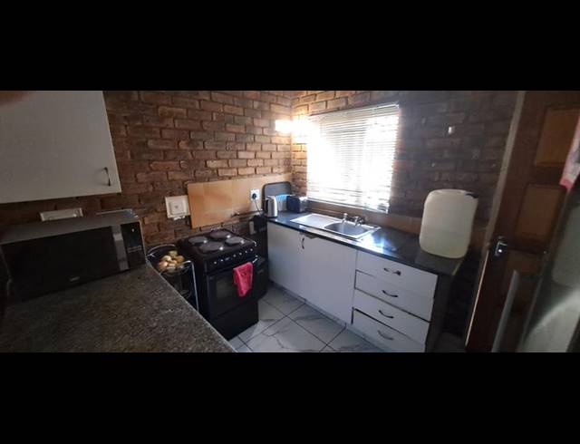 2 BEDROOM PROPERTY TO RENT IN ELSPARK
